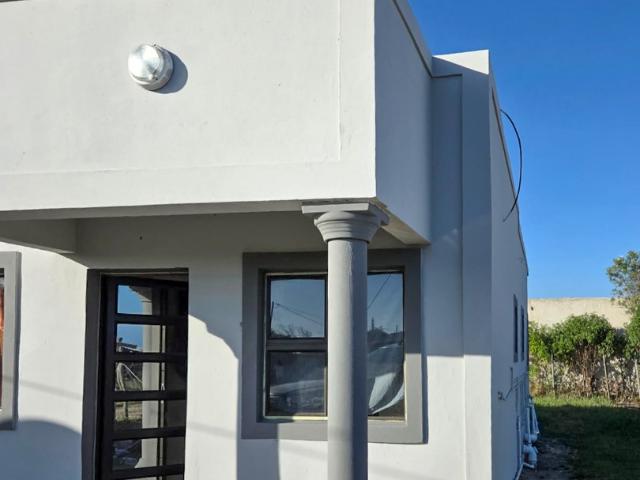 2 Bedroom House For Sale in Siyakha
