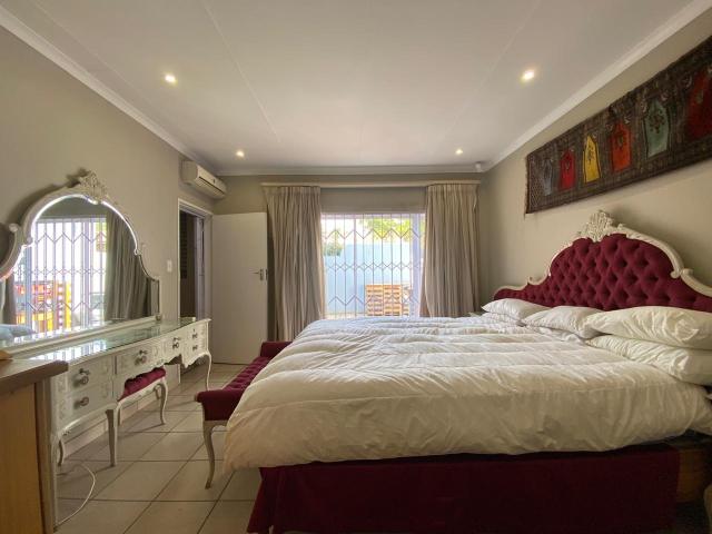 2 Bedroom House For Sale in Silver Lakes Golf Estate