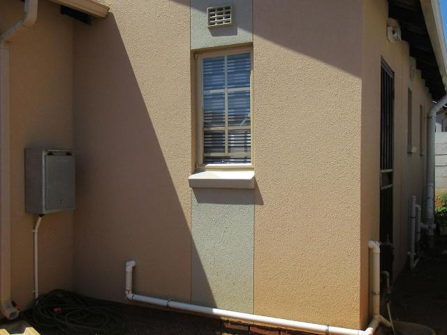 2 Bedroom House For Sale in Sky City