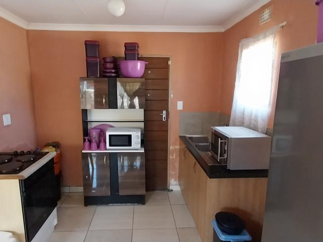 2 Bedroom House For Sale in Sky City