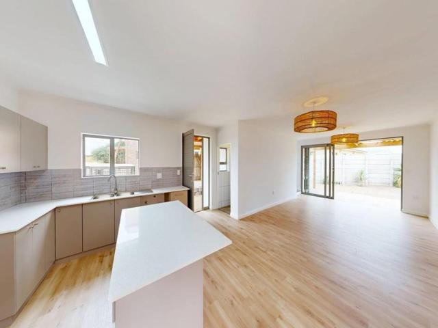 2 Bedroom House For Sale in Stilbaai Wes