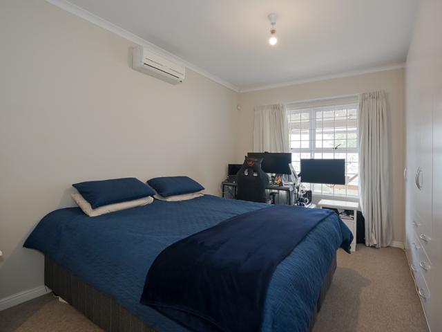 2 Bedroom House For Sale in Sunningdale