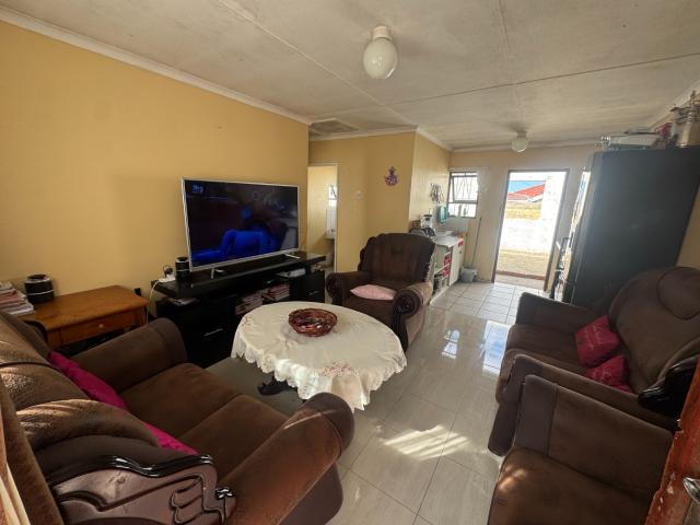 2 Bedroom House For Sale in Sunnyridge