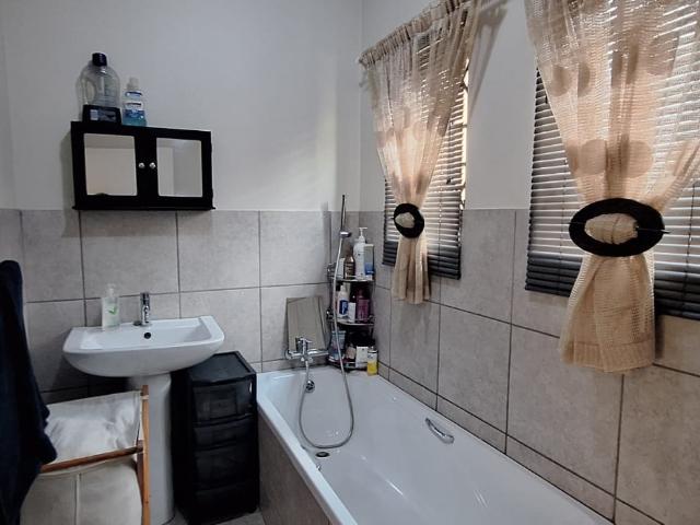 2 Bedroom House For Sale in Potchefstroom Central