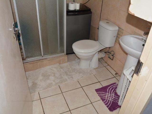 2 Bedroom House For Sale in Panorama Gardens