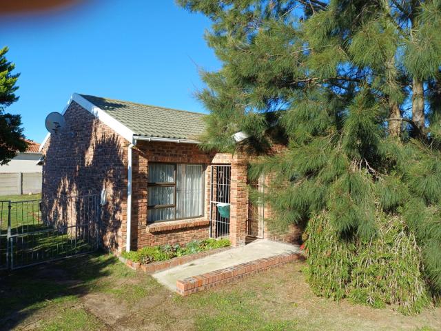 2 Bedroom House For Sale in Parsonsvlei