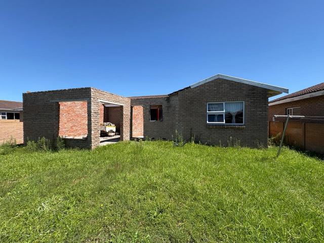 2 Bedroom House For Sale in Parsonsvlei