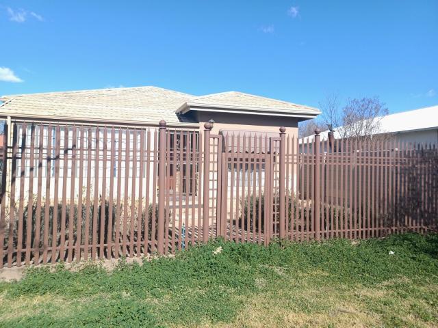 2 Bedroom House For Sale in Parys