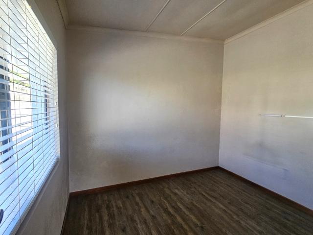 2 Bedroom House For Sale in Pearly Beach