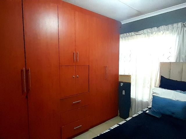 2 Bedroom House For Sale in Protea Glen