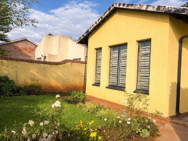 2 Bedroom House For Sale in Protea Glen