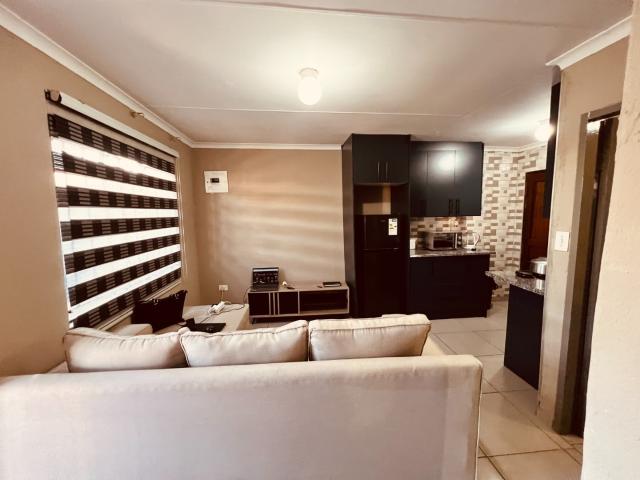 2 Bedroom House For Sale in Protea Glen