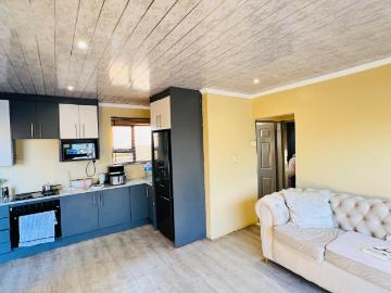 2 Bedroom House For Sale in Protea Glen