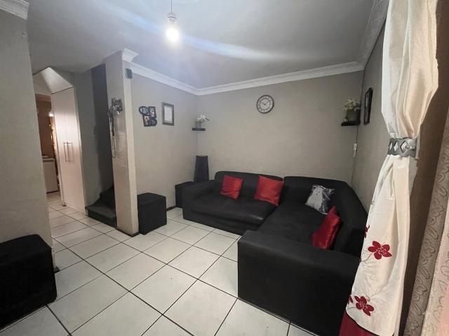 2 Bedroom House For Sale in Rocklands