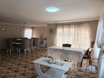2 Bedroom House For Sale in Randpoort