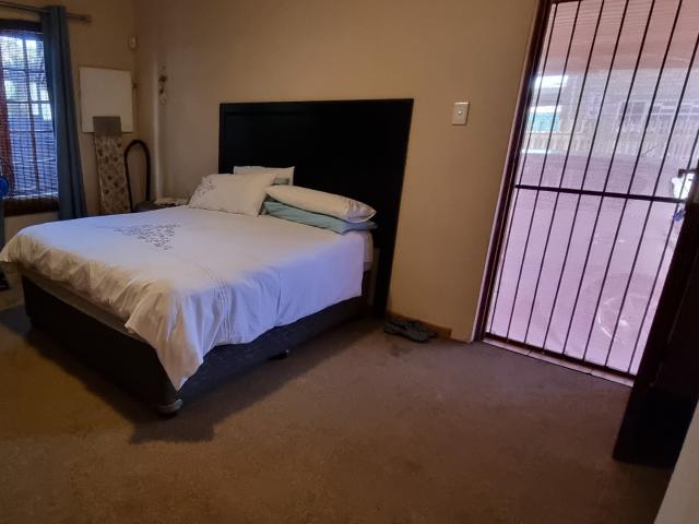 2 Bedroom House For Sale in Rustenburg Central