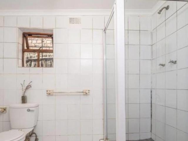 2 Bedroom House For Sale in Westdene