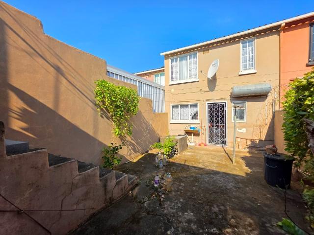 2 Bedroom House For Sale in Westham