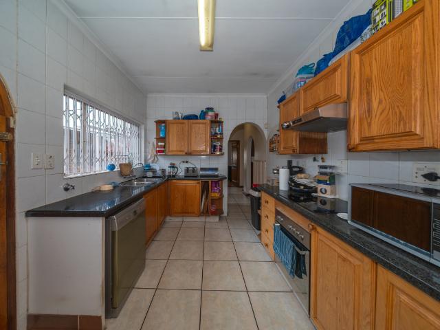 2 Bedroom House For Sale in Wychwood