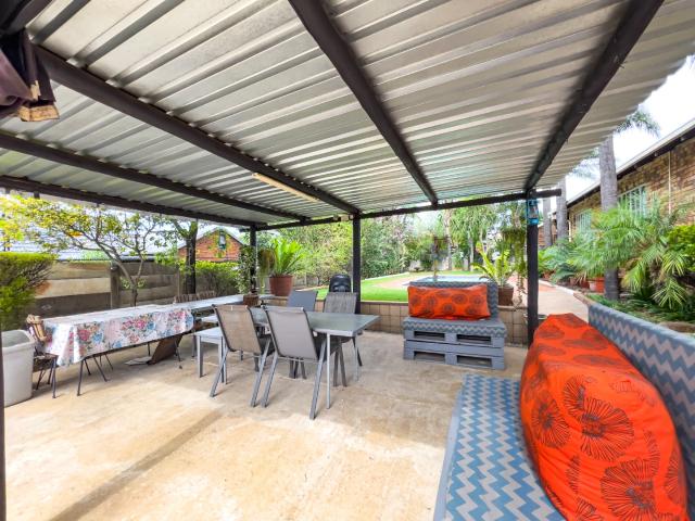2 Bedroom House For Sale in The Reeds