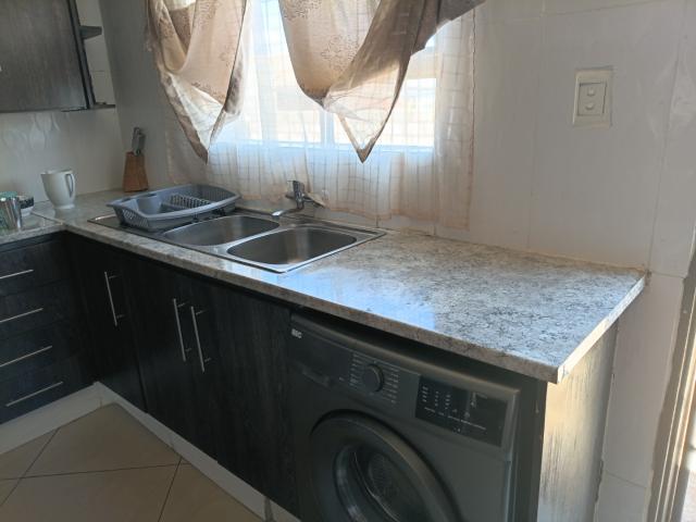2 Bedroom House For Sale in Tsakane