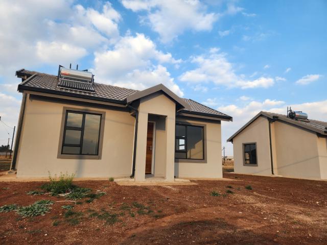 2 Bedroom House For Sale in Vosloorus