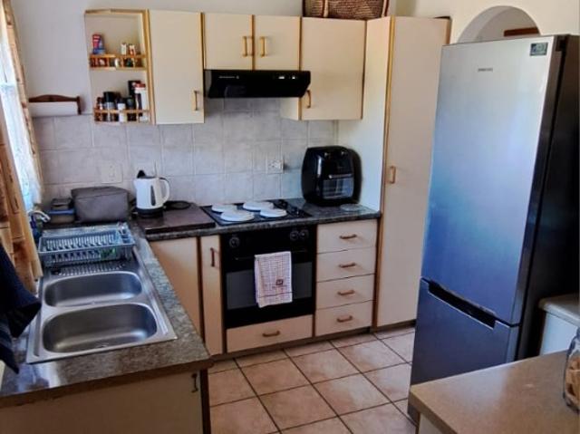 2 Bedroom House For Sale in Veld En Vlei