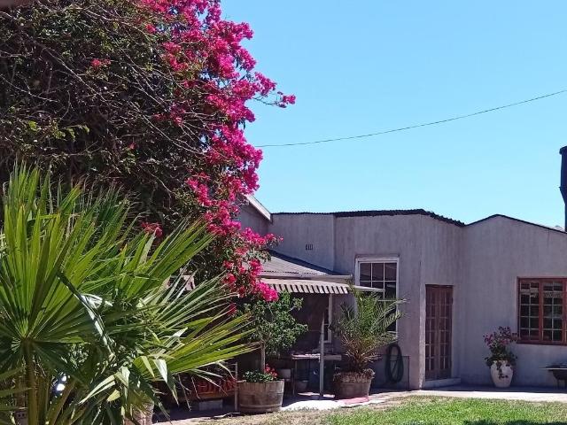 2 Bedroom House For Sale in Vredenburg