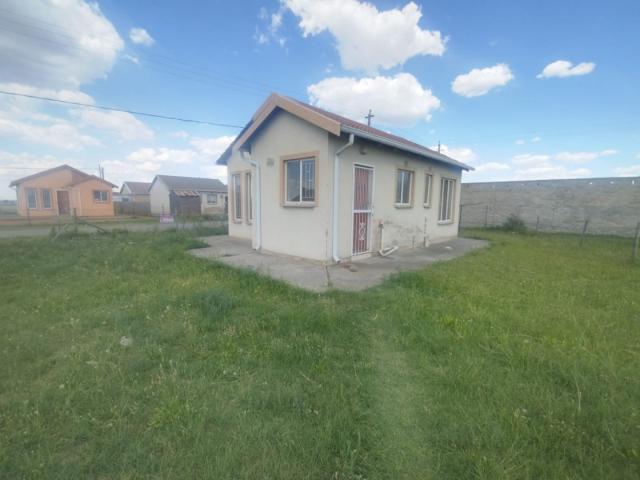 2 Bedroom House For Sale in Zamdela