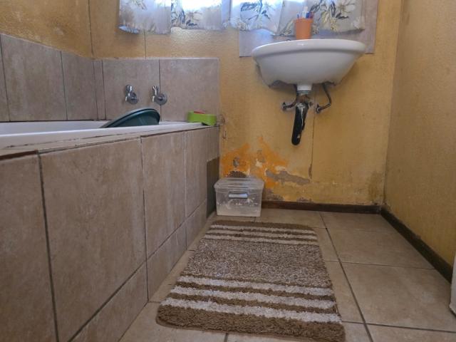 2 Bedroom House For Sale in Zandspruit