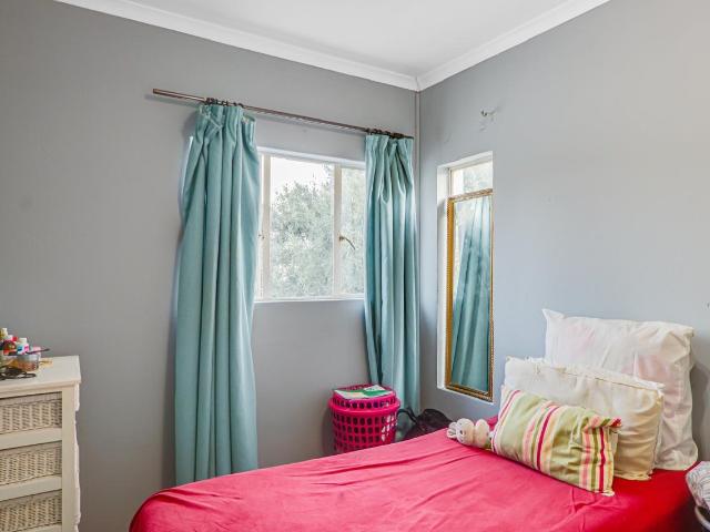 2 Bedroom House For Sale in Zandspruit
