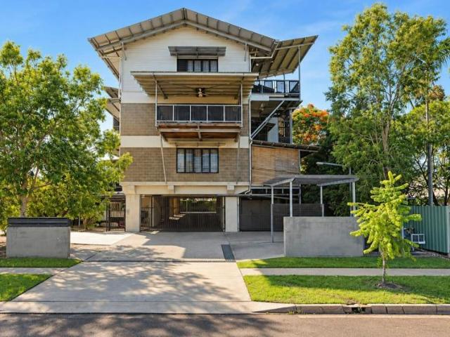 2 Bedroom House Karama NT 106083981