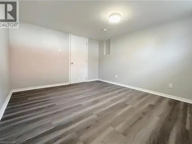 2 Bedroom House Kitchener ON 100443801