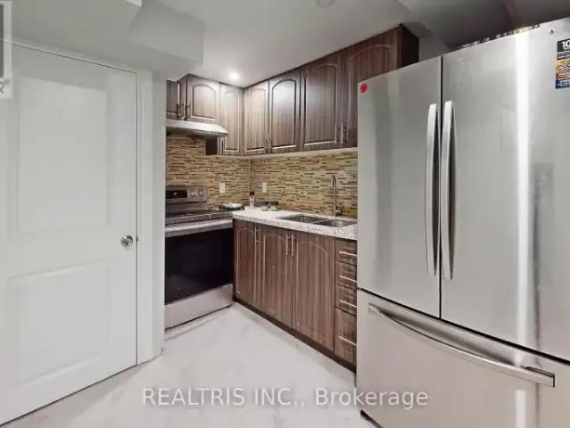 2 Bedroom House Kitchener ON 102752720