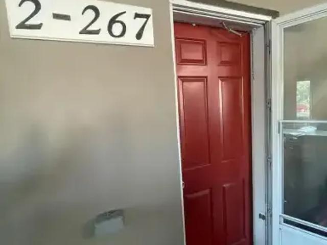 2 Bedroom House Kitchener ON 104841582
