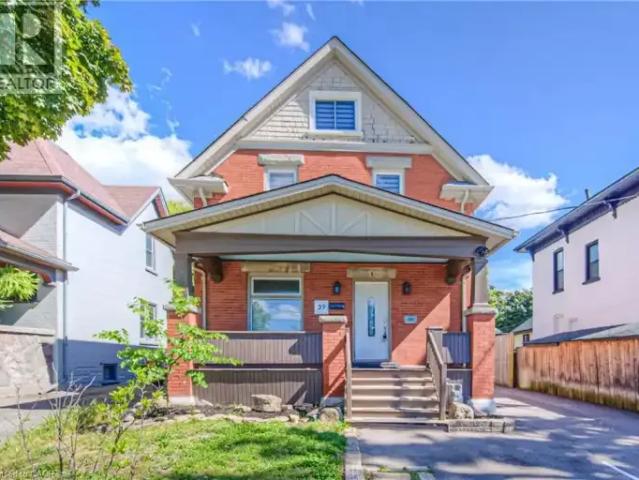 2 Bedroom House Kitchener ON 105467322