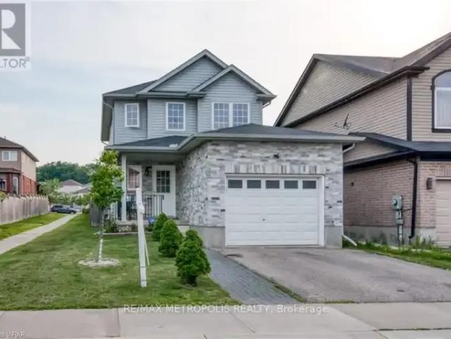 2 Bedroom House Kitchener ON 105654245