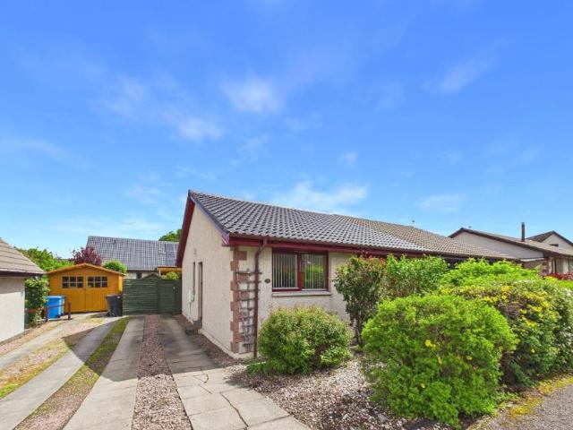 2 Bedroom House Kingussie Kingussie 103424777