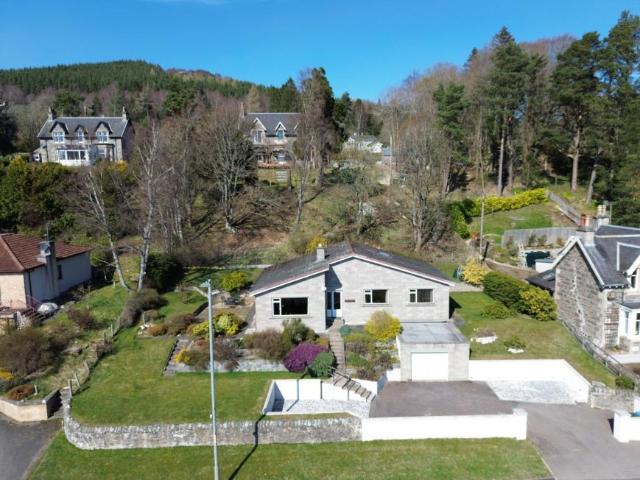 2 Bedroom House Kingussie Kingussie 103568497