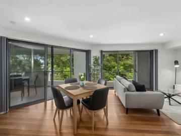 2 Bedroom House Highgate Hill QLD 102432827