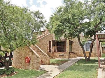 2 Bedroom House in Amorosa
