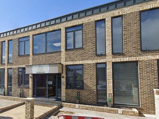 2 bedroom house in Barnet