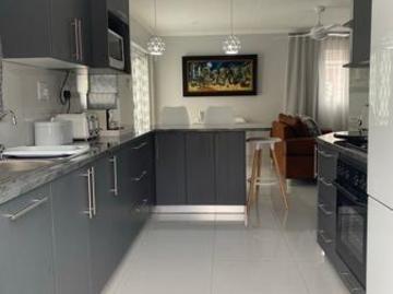 2 Bedroom House in Beacon Bay