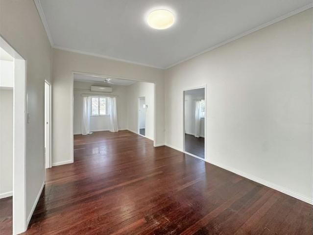 2 BEDROOM HOUSE IN BEACHMERE