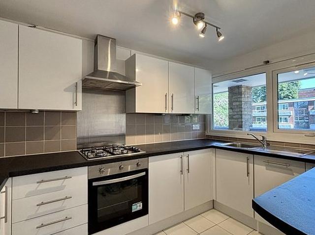 2 bedroom house in Beckenham