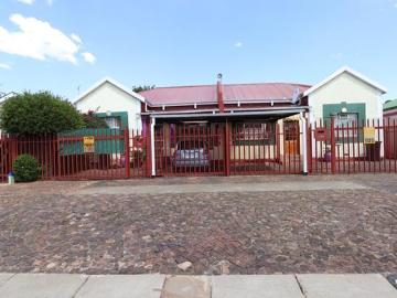 2 Bedroom House in Benoni Cbd