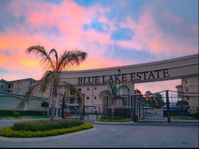 2 Bedroom House in Blue Valley Golf Estate
