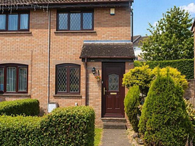 2 bedroom house in Glasgow