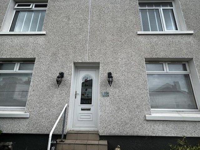 2 bedroom house in Glasgow