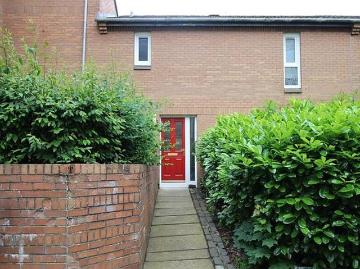2 bedroom house in Glasgow